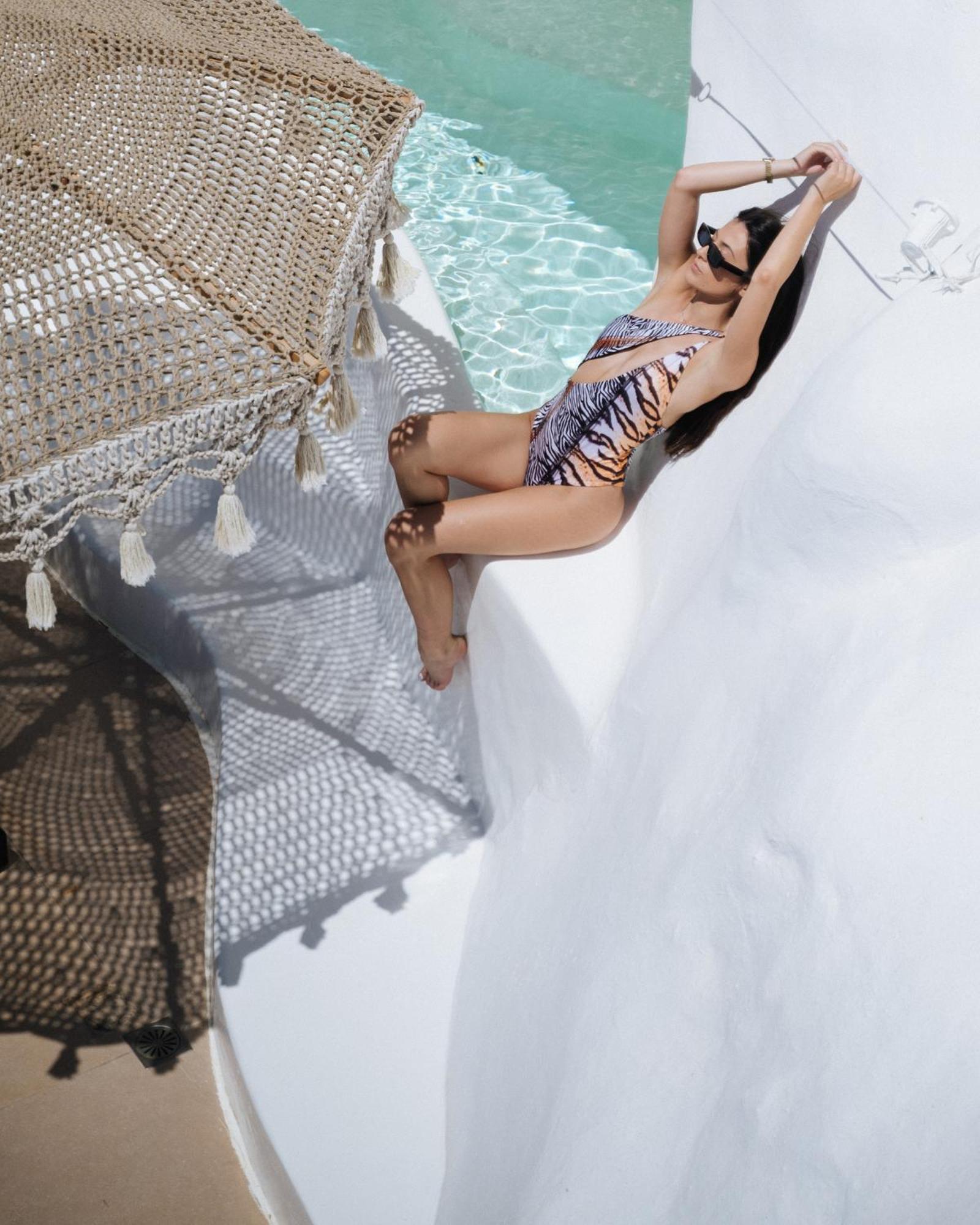 Apeiron Blue Santorini - Sustainable Adults Only 14 Plus Fira  Exterior photo