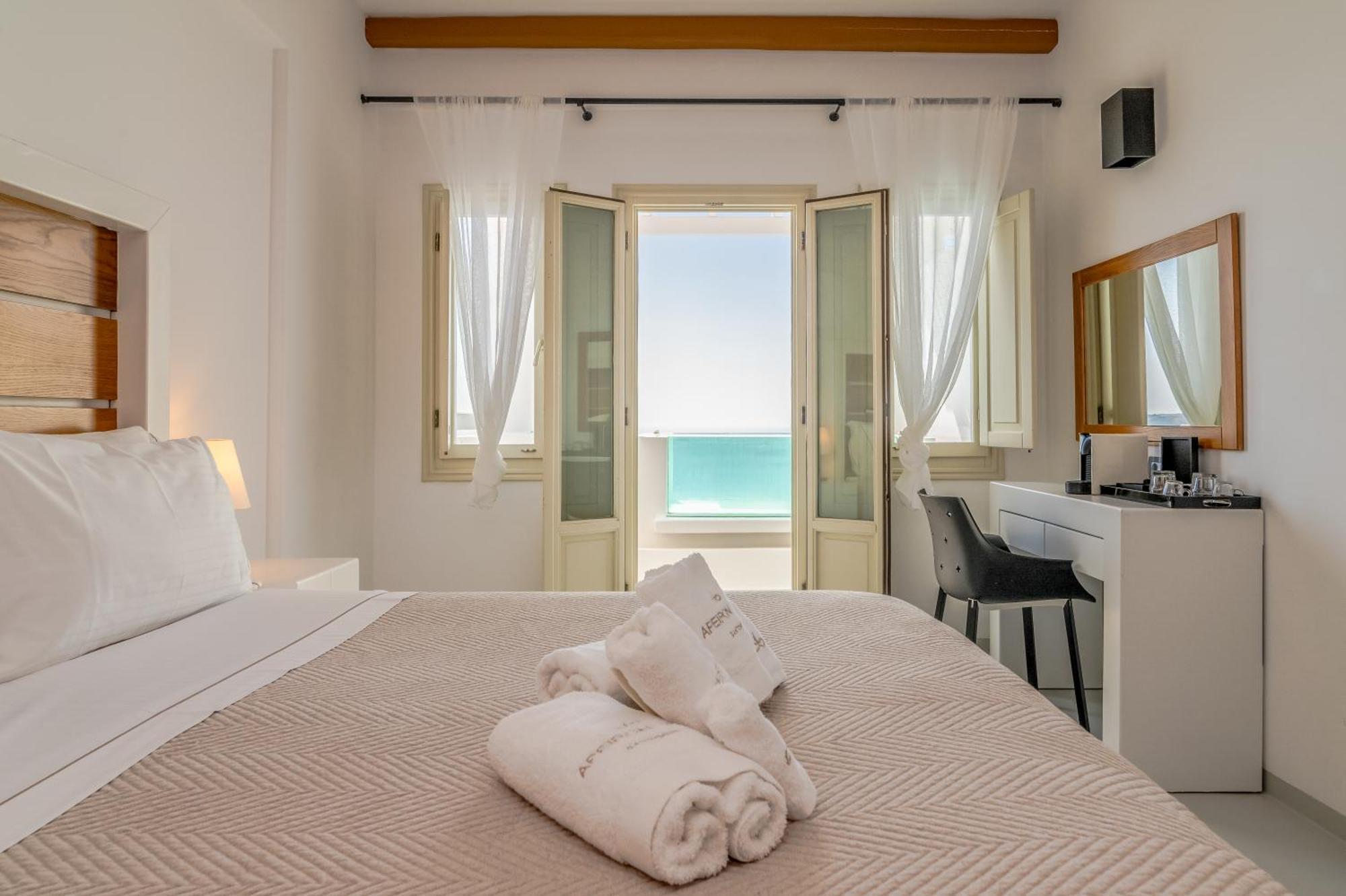 Apeiron Blue Santorini - Sustainable Adults Only 14 Plus Fira  Room photo
