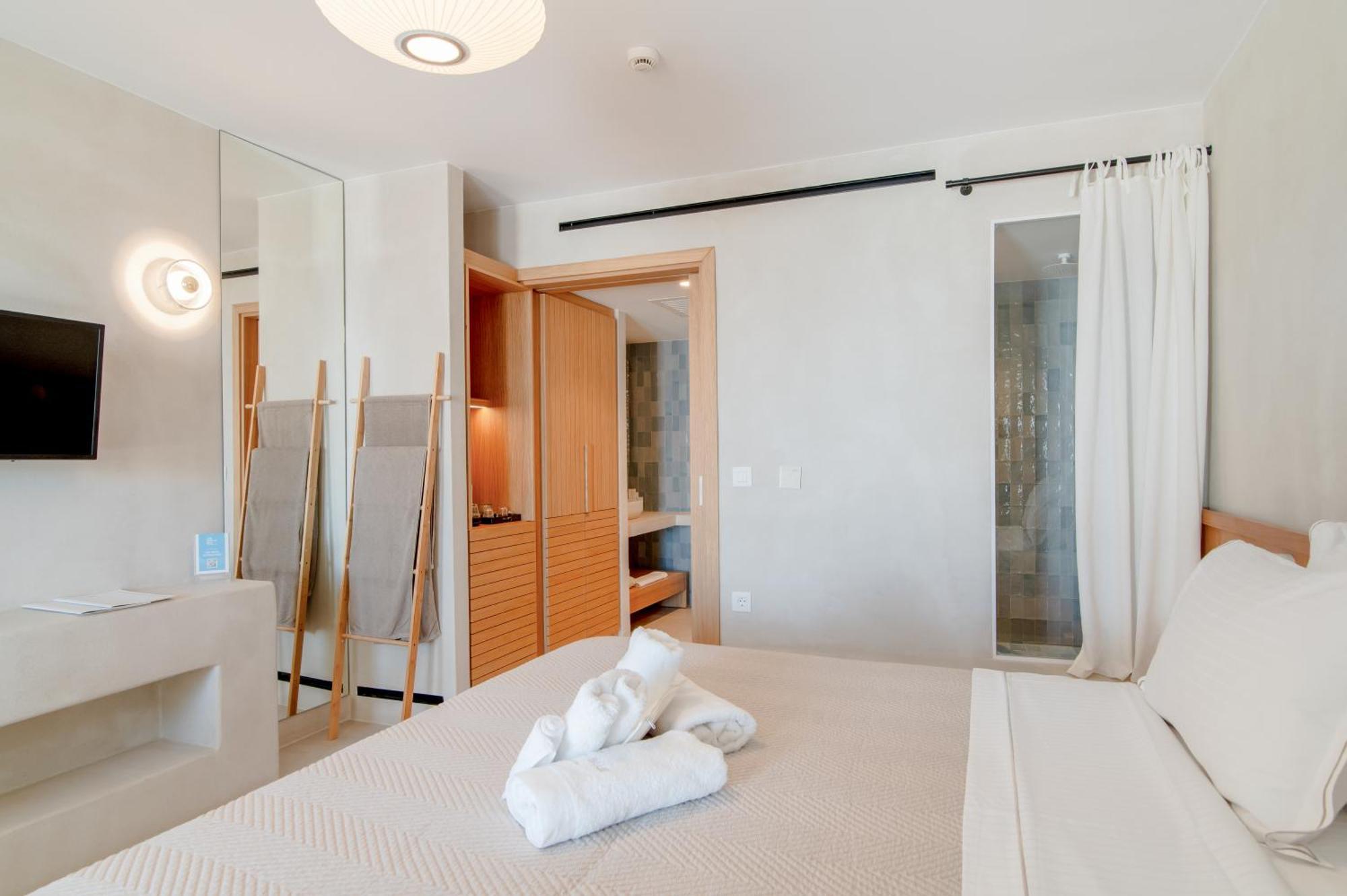 Apeiron Blue Santorini - Sustainable Adults Only 14 Plus Fira  Exterior photo